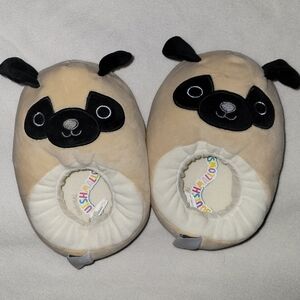 Squishmallows Prince Pug Slippers Size 11-12 Plush Tan Slippers w/ Grippers Kids